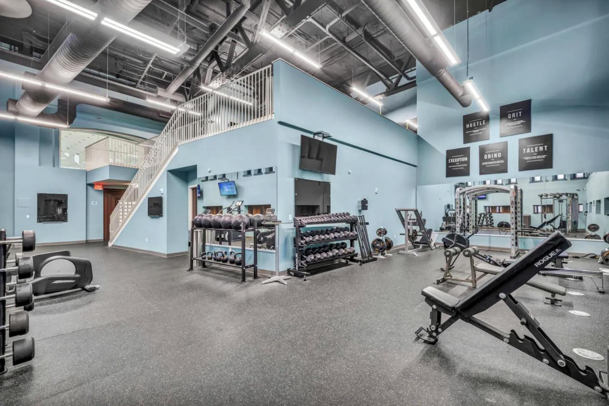 Heart Of Dt With Free Pool & Steam Plus Gym Luxe 812 클리블랜드 외부 사진
